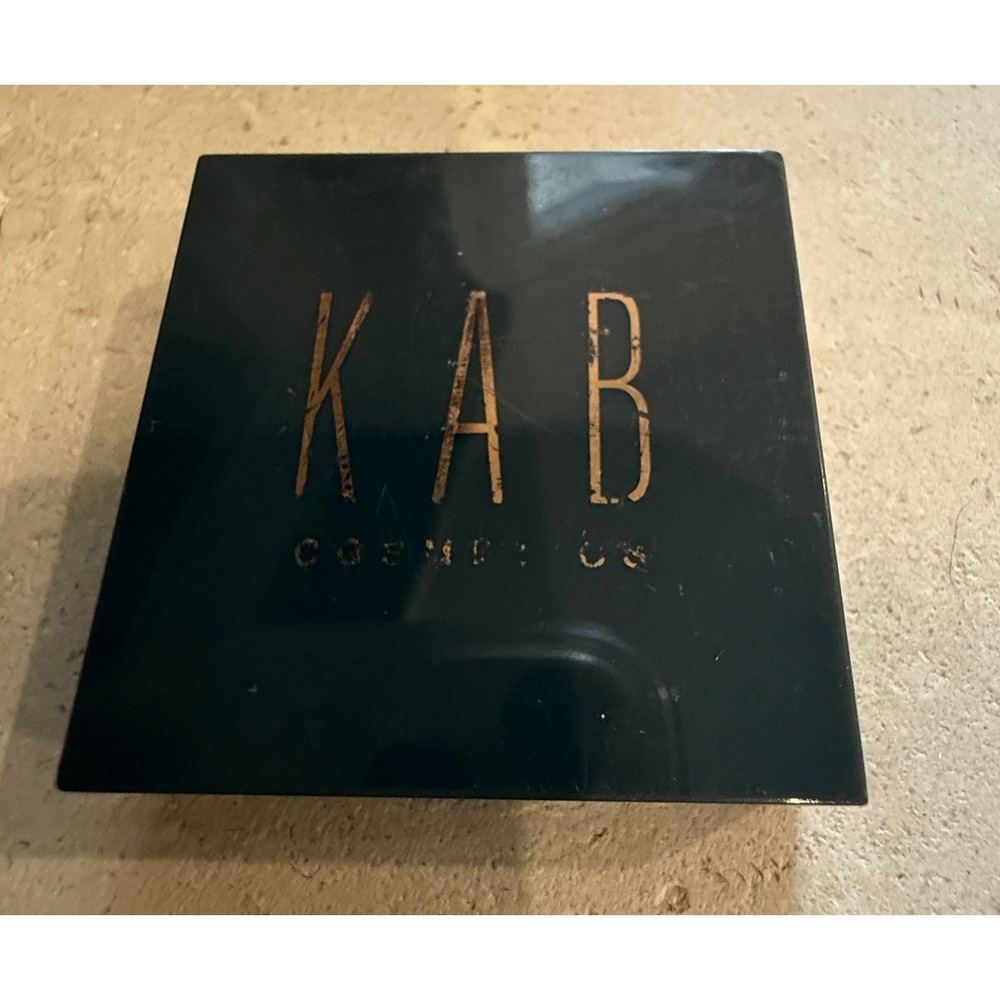 KAB Cosmetics Plum Fairy Eyeshadow Quad Palette 4 Shades Shimmer Matte 3.6g